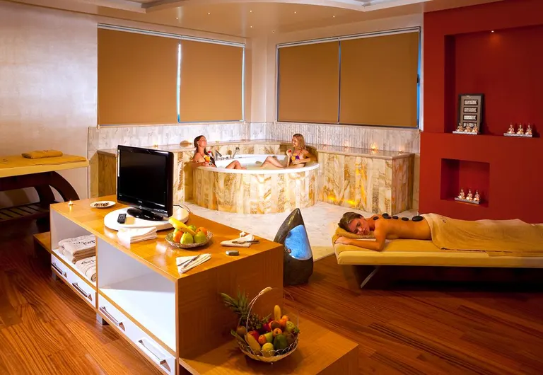 Spa & Wellness - Venosa Beach 3